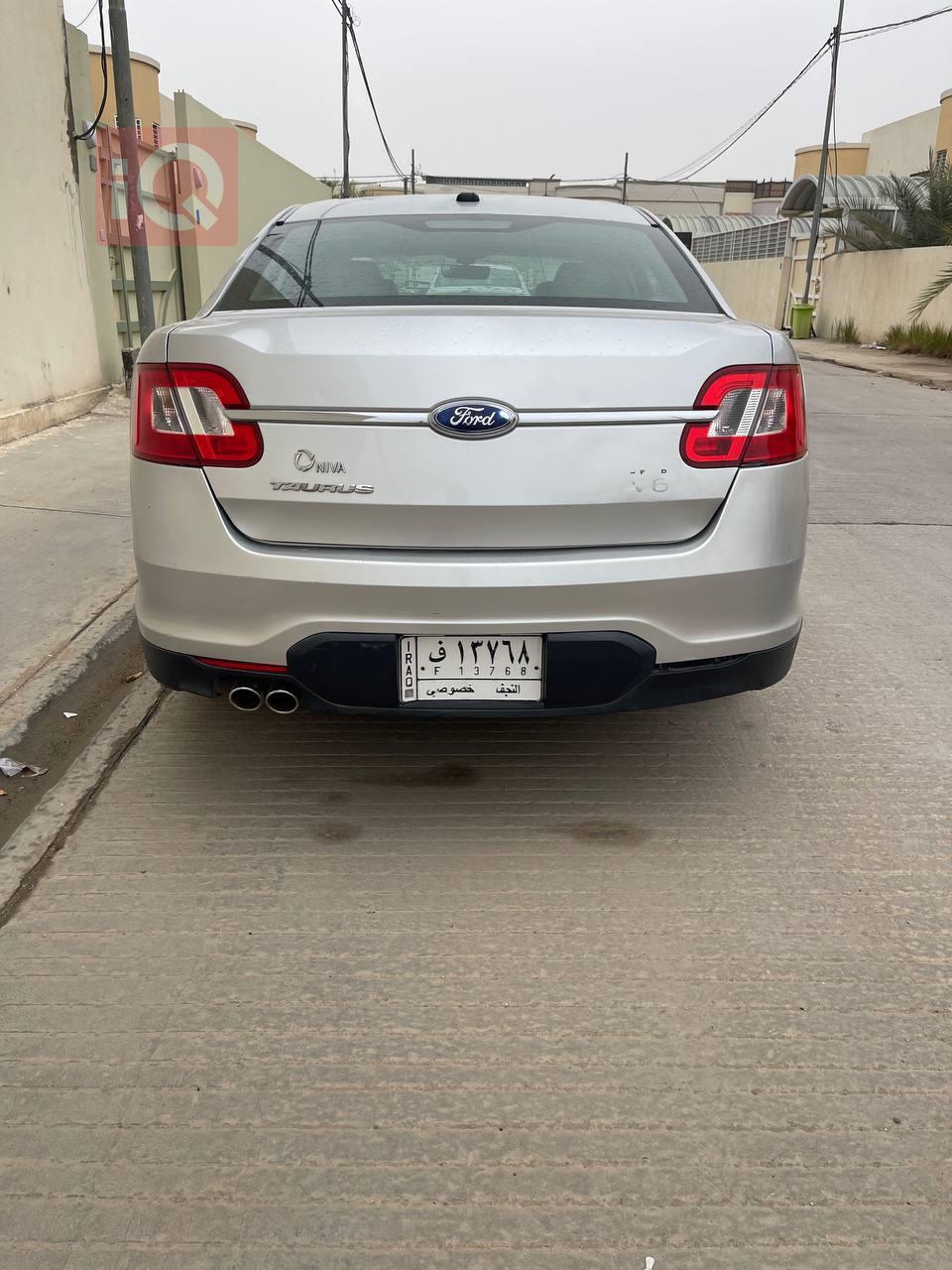 Ford Taurus